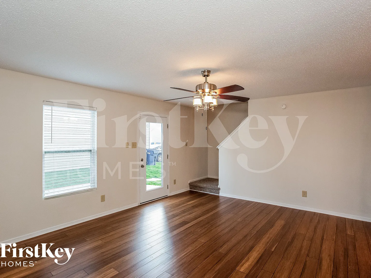 4 bed, 2.5 bath, 2198 sqft, $2,210 — Photo 3