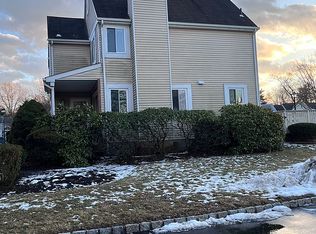 132 Long Acre Ct, Hillsborough, NJ 08844