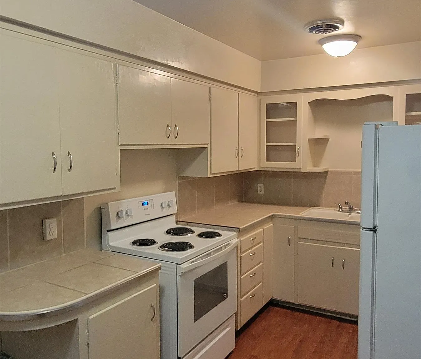 534 North 5th Avenue — Photo 1