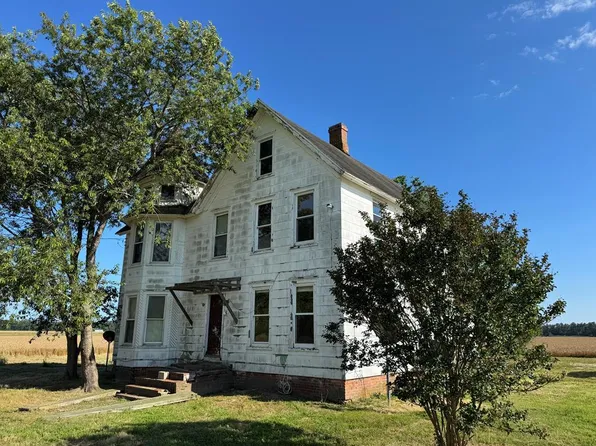 7382 Bullbeggar Rd, Oak Hall, VA 23416