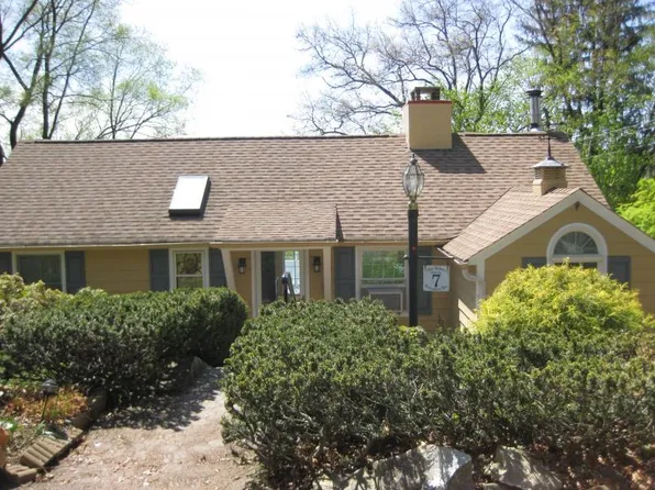 95 HILLCREST ROAD, Watchung Boro, NJ 07069