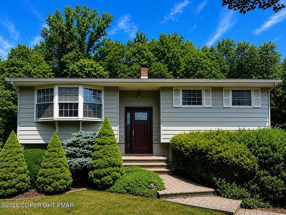 1st image of 34 Parkway Dr