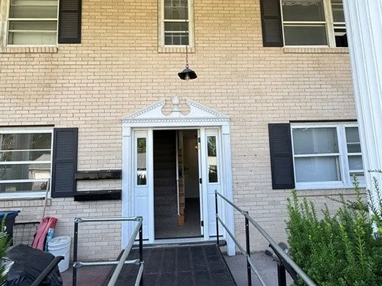 16 Wyoming St — Photo 1
