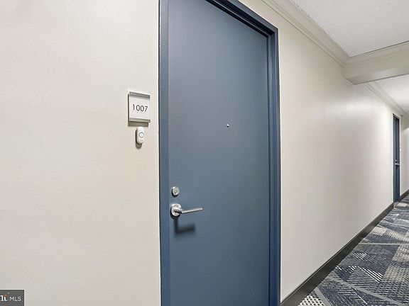 3rd image of 10201 Grosvenor Pl APT 1007