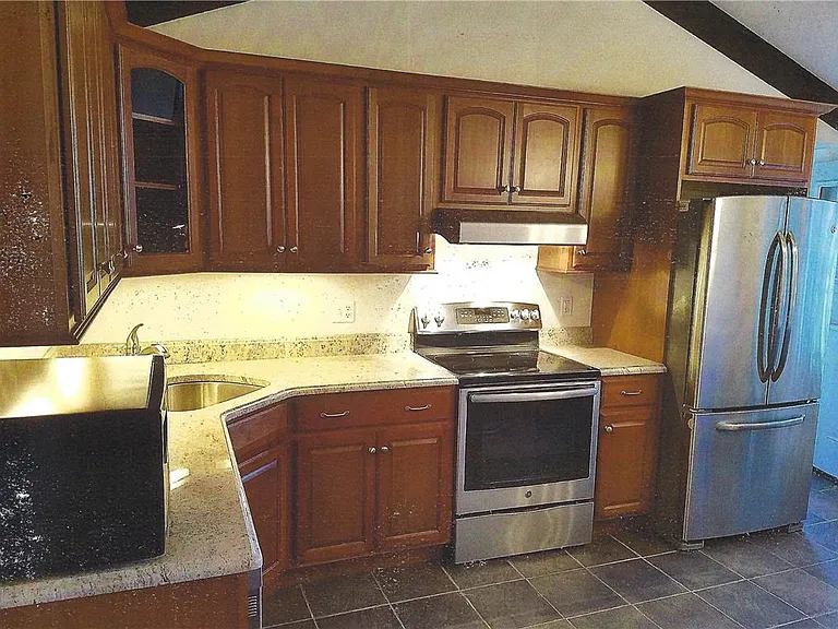 2367 Route 100 — Photo 2