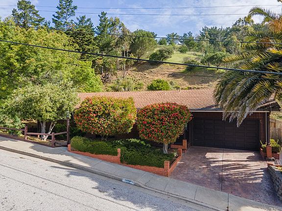 5th image of 1027 Escalero Ave