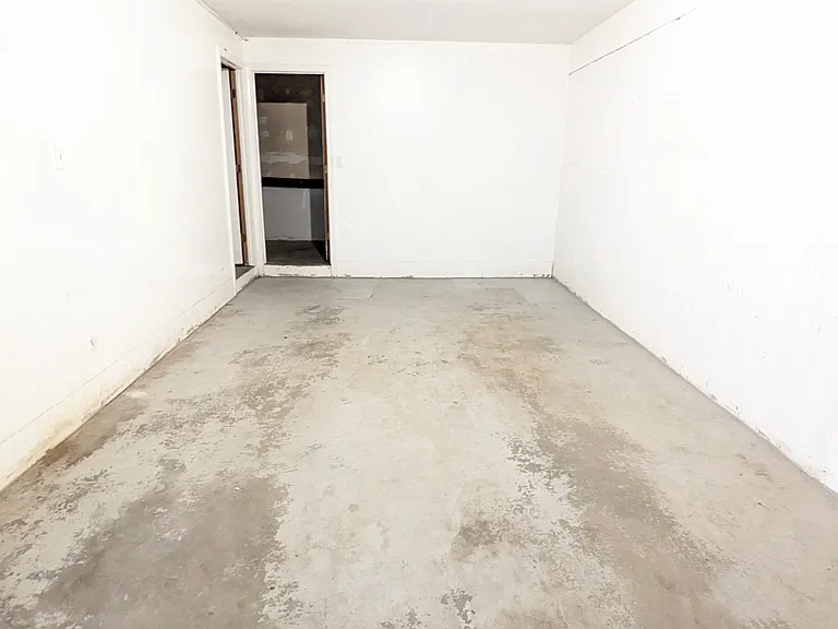 1141 E Main St #A4 — Photo 12