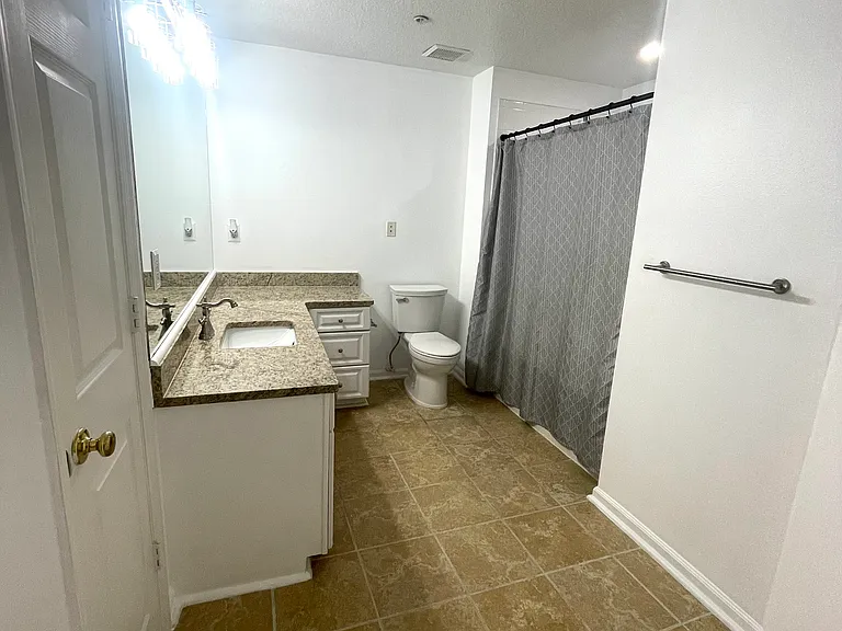 2201 Bay Club Cir — Photo 27