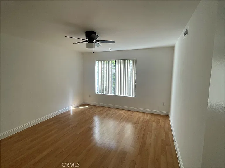 22038 Vanowen St #103 — Photo 16