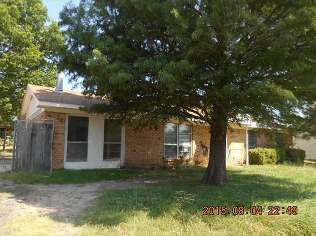 1st image of 1010 W Park Dr