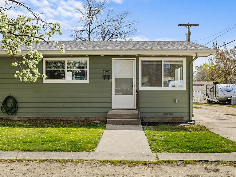 3205 W Anderson St — Photo 3