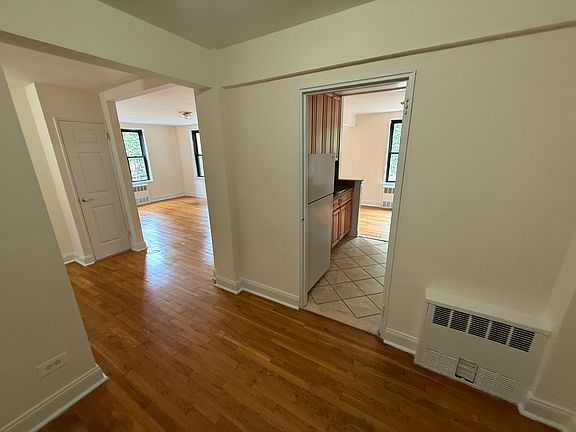 3rd image of 14470 41st Ave #327