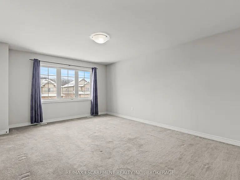 141 Winterberry Blvd #MAIN — Photo 17