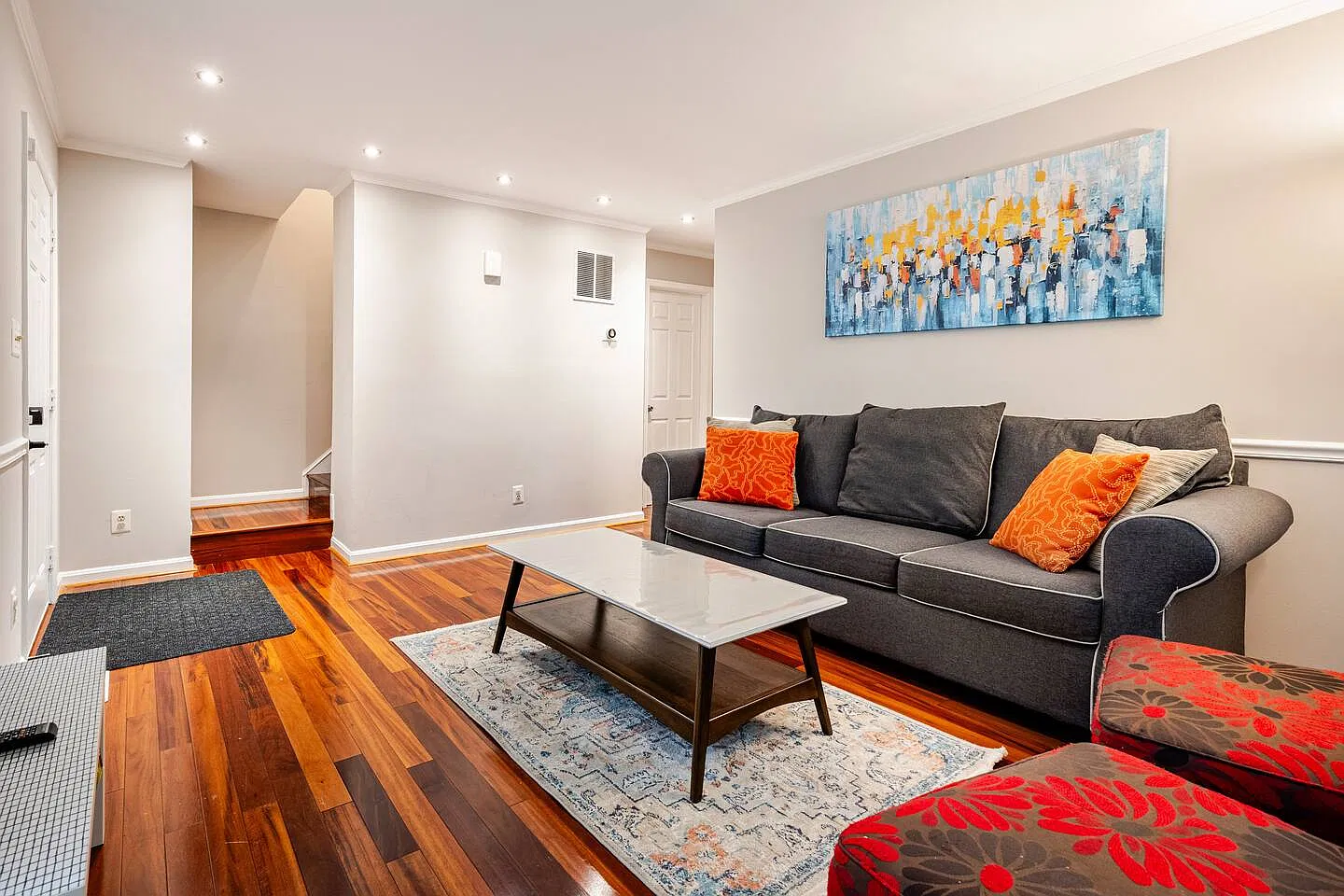 3 bed, 3.5 bath, 1750 sqft, $3,990 — Photo 4