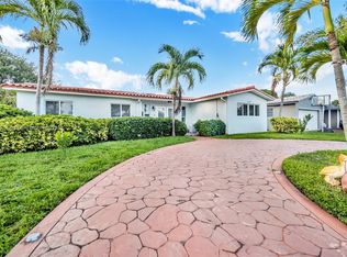 5207 Hayes St, Hollywood, FL 33021