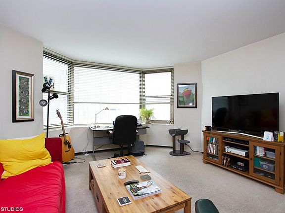 4th image of 535 N Michigan Ave APT 1203
