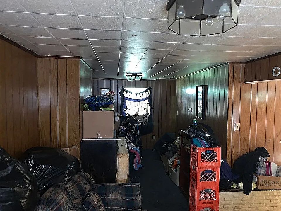 2nd image of 1143 1/2 Goldstrohm Ln #1