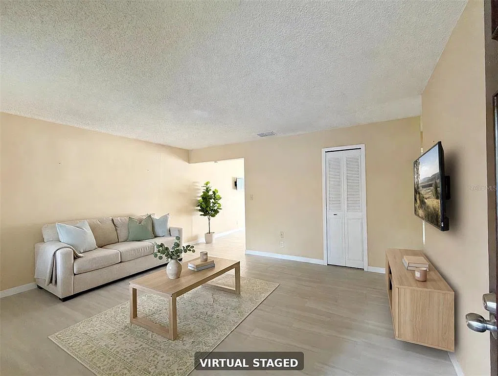 2 bed, 1.0 bath, 840 sqft, $1,880 — Photo 3