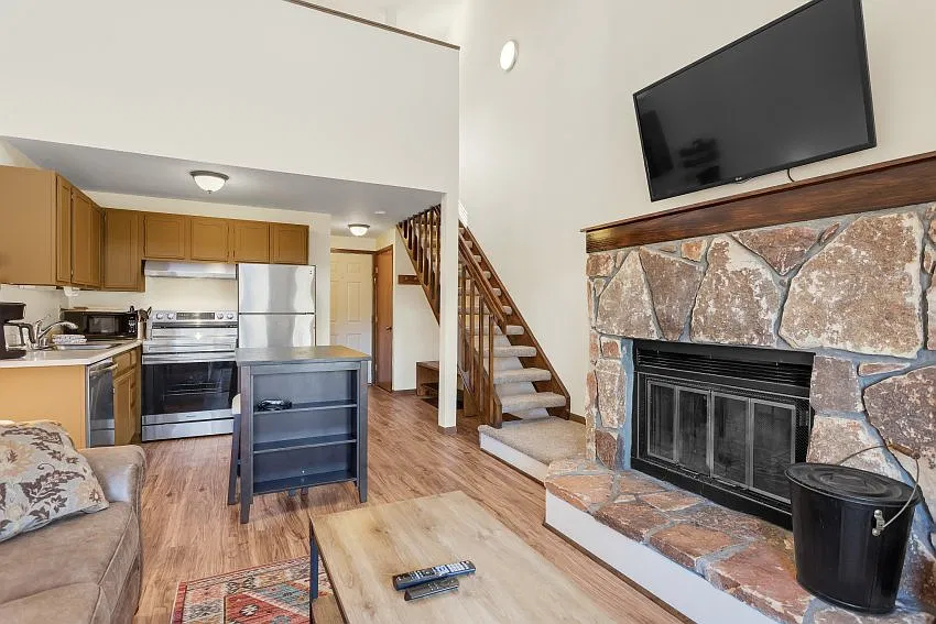 1 bed, $2,350 — Photo 3