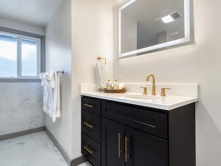 1328 Dakota St — Photo 14