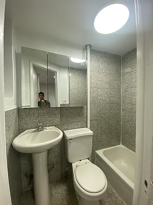 Rented by Sassouni Management | media 22