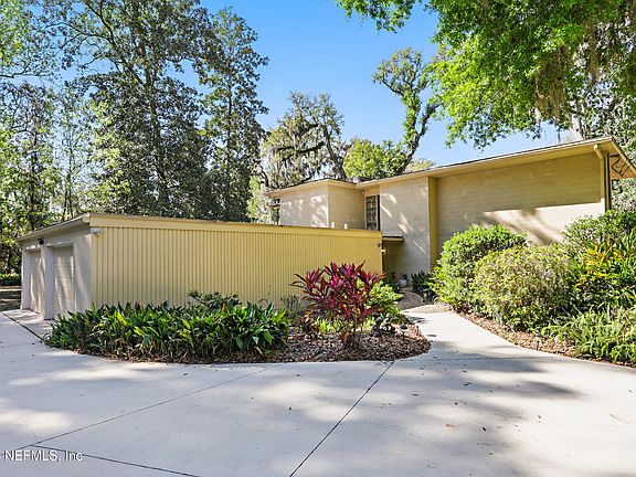 2nd image of 2916 FOREST Circle