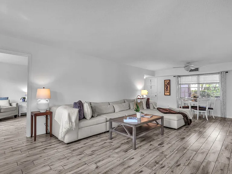5540 Tamberlane Cir #118 — Photo 1