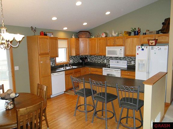3rd image of 608 Saint Andrews Dr