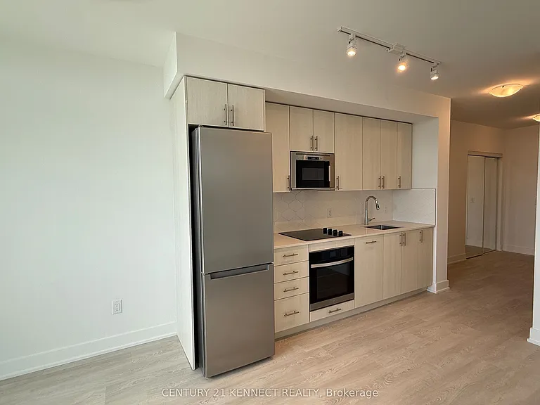 2545 Simcoe St N #339 — Photo 4