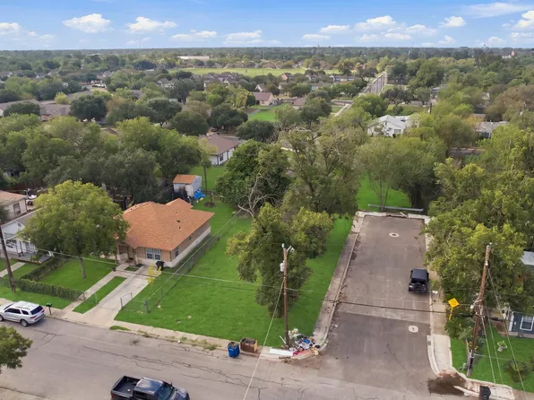 4262 W Cesar E Chavez Blvd LOT 1&2, San Antonio, TX 78237