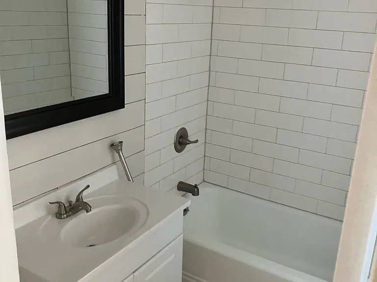 635 N Washington St — Photo 13