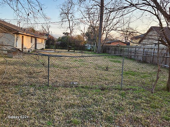 5th image of 9411 Lomax St