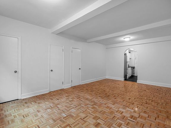 3rd image of 307 E 44th St APT 504