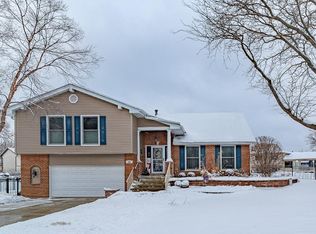 582 Tarpon Ct, Schaumburg, IL 60193