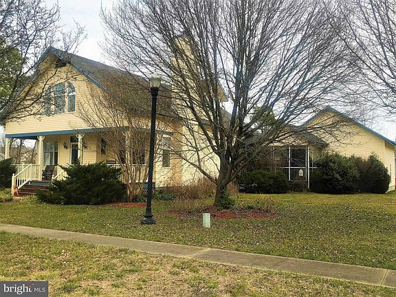 3rd image of 24 Cromwell Dr