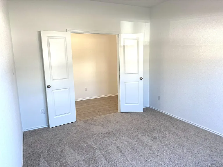 220 Hummingbird Flight Dr — Photo 23