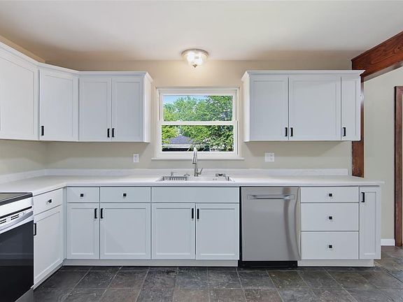 5th image of 1616 Donald Avenue