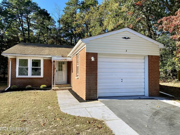 2 Vernon Court, Manchester, NJ 08759