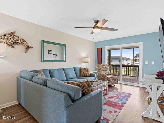 5th image of 403 Sailfish St
