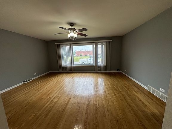 3rd image of 7851 Lorel Ave APT 1