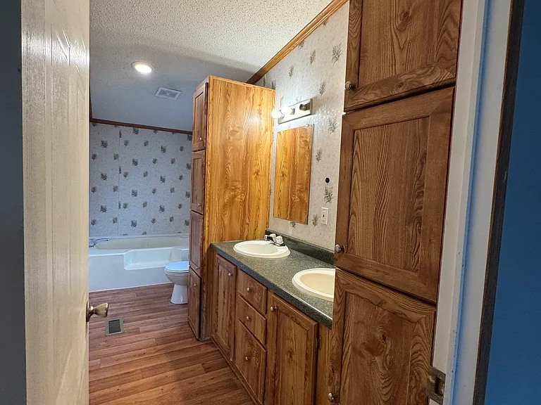 2037 County Road 112 — Photo 11