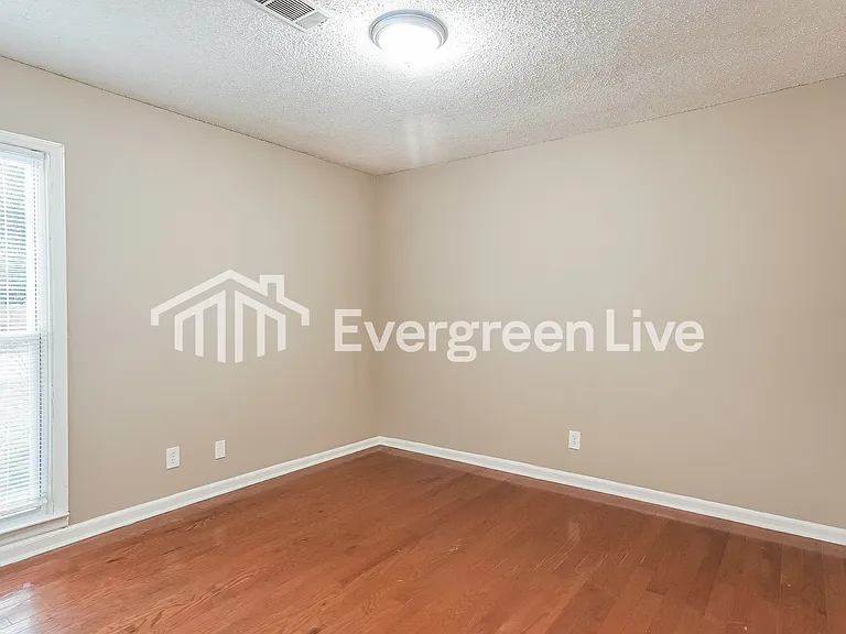 746 Pinkston St — Photo 9
