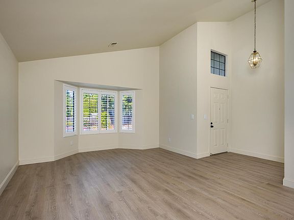 3rd image of 5349 Corbett Circle