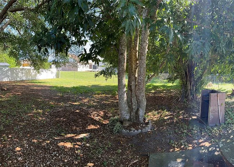 236 La Paz Dr — Photo 22