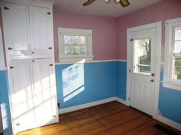 4th image of 270 Virginia Ave