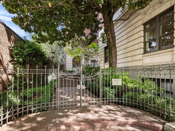 2141 NW Davis St APT 301, Portland, OR 97210