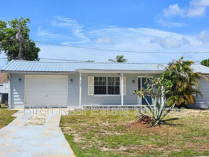 3327 Williamsburg Loop