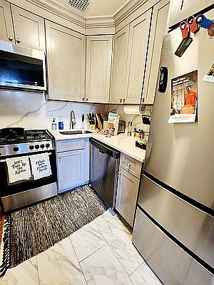 1st image of 126 W 86th St #4R
