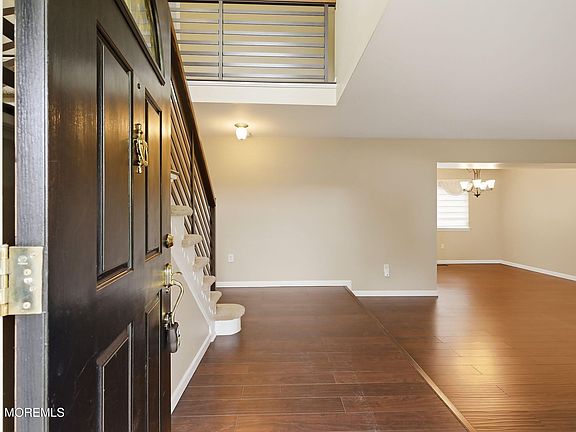 4th image of 42 Fox Drive