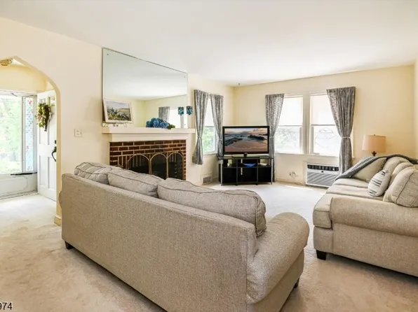 111 Jackson Ave, Wayne Twp., NJ 07470